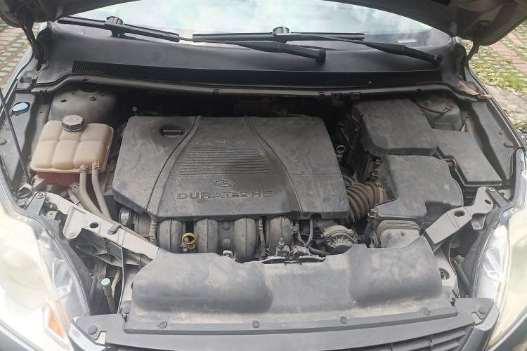 Used Ford Focus 2012 Sedan Classic 1.8L Automatic Base Model Engine Bay