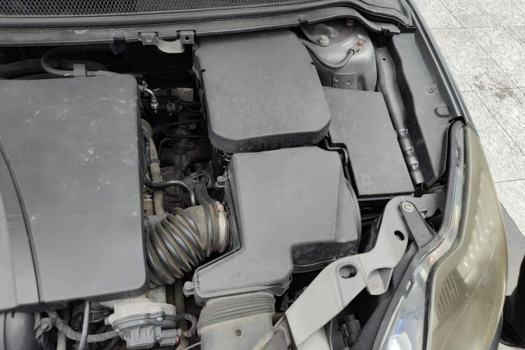 Used Ford Focus 2012 Hatchback Classic 1.8L Manual Base Model Engine Bay Left