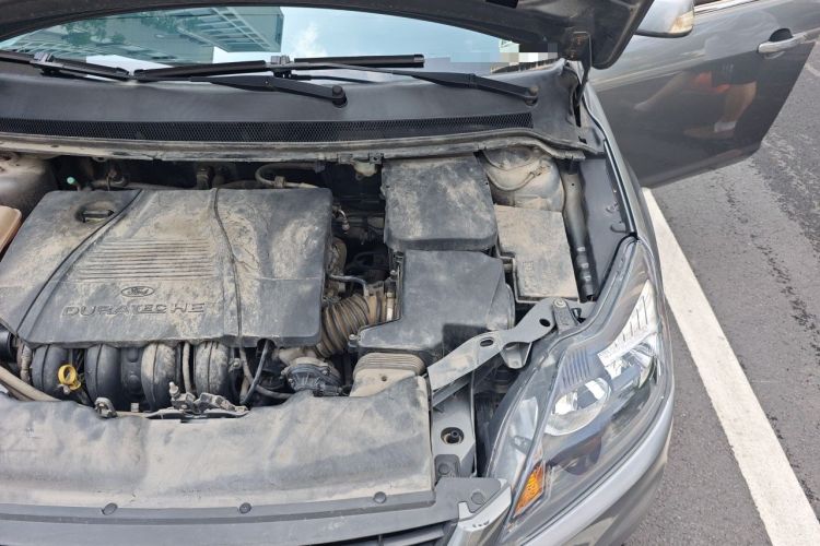 Used Ford Focus 2012 Hatchback Classic 1.8L Manual Base Model Engine Bay Left