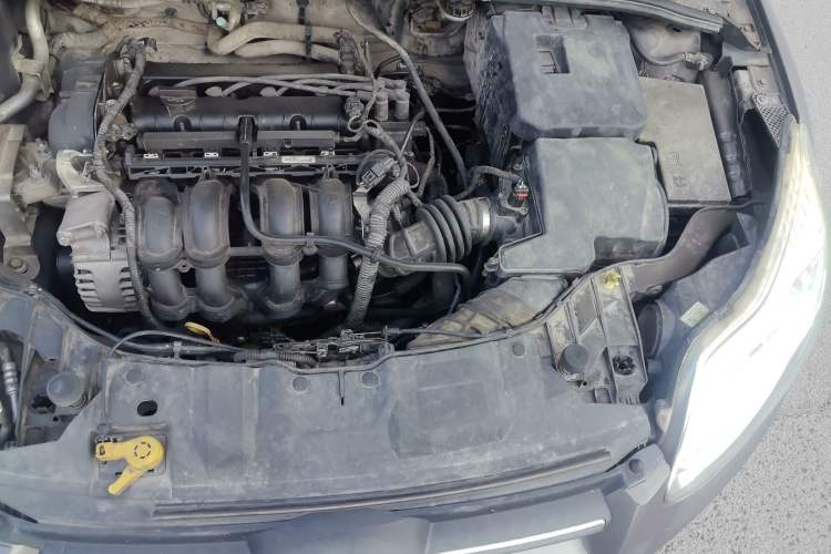 Used Ford Focus 2012 Sedan 1.6L Manual Fashion Edition Engine Bay Left