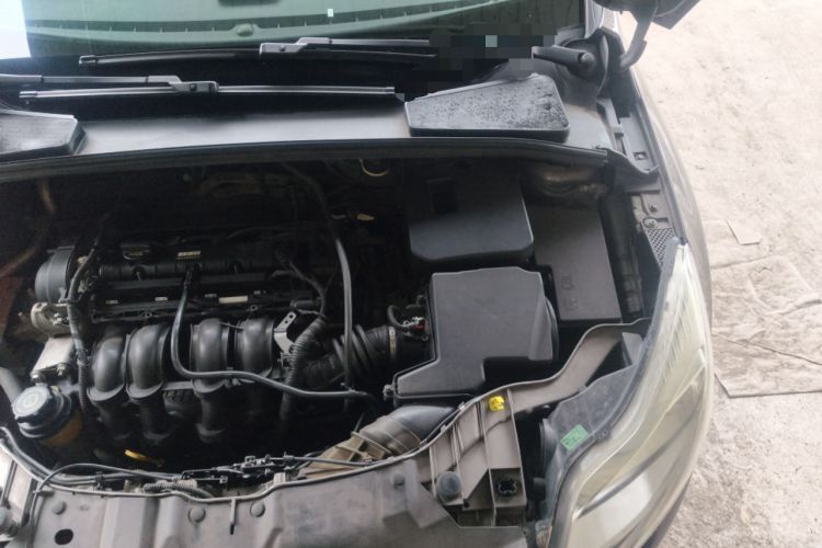 Used Ford Focus 2012 Sedan 1.6L Automatic Fashion Edition Engine Bay Left