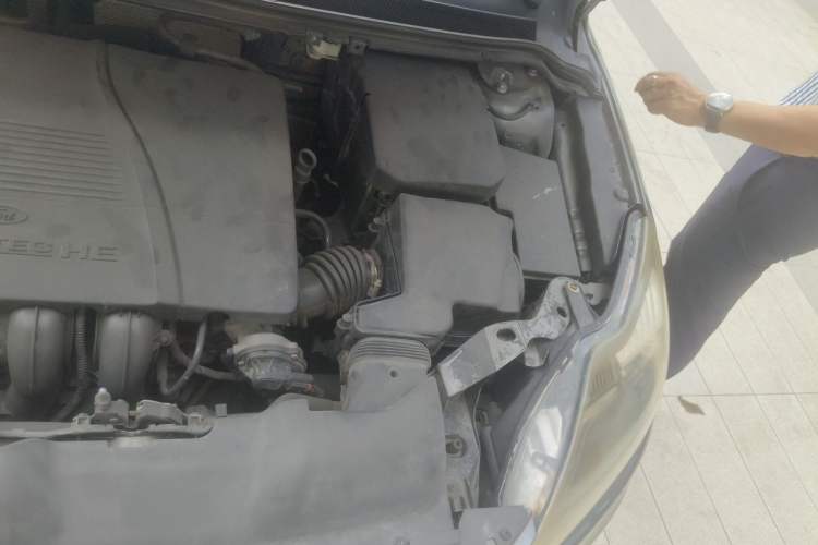 Used Ford Focus 2012 Hatchback Classic 1.8L Automatic Fashion Edition Engine Bay Left