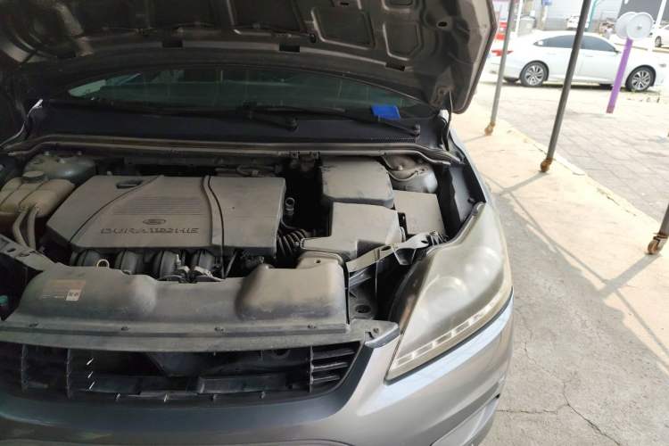 Used Ford Focus 2012 Sedan Classic 1.8L Automatic Fashion Edition Engine Bay Left