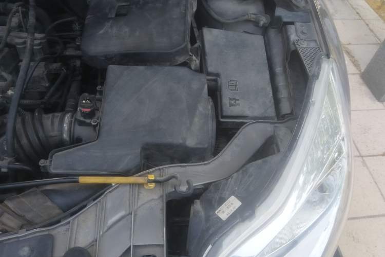 Used Ford Focus 2012 Sedan 1.6L Automatic Fashion Edition Engine Bay Left