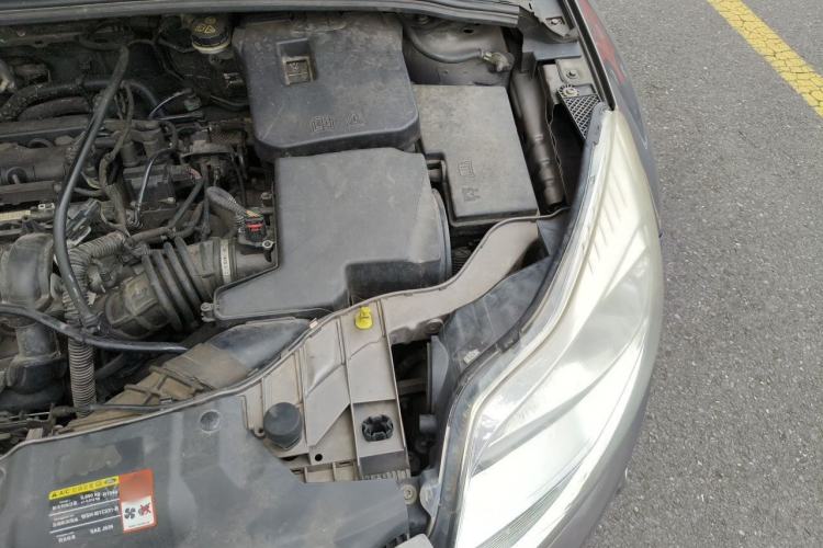 Used Ford Focus 2012 Sedan 1.6L Automatic Fashion Edition Engine Bay Left