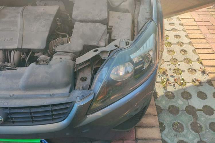 Used Ford Focus 2012 Hatchback Classic 1.8L Automatic Base Model Engine Bay Left