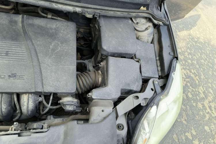 Used Ford Focus 2012 Sedan Classic 1.8L Manual Base Model Engine Bay Left