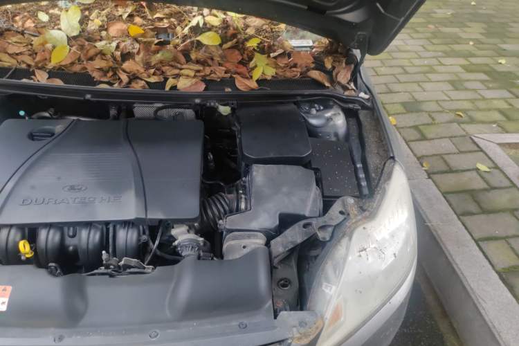 Used Ford Focus 2012 Sedan Classic 1.8L Automatic Base Model Engine Bay Left