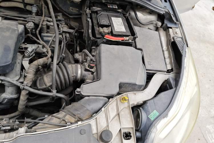 Used Ford Focus 2012 Sedan 1.6L Automatic Comfort Model Engine Bay Left