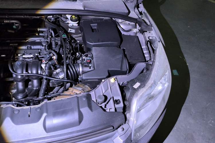 Used Ford Focus 2012 Sedan 1.6L Automatic Comfort Model Engine Bay Left