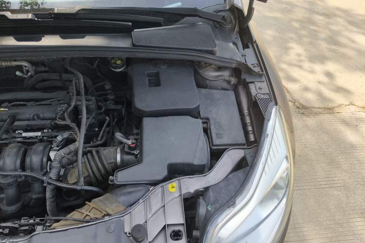 Used Ford Focus 2012 Sedan 1.6L Automatic Fashion Edition Engine Bay Left