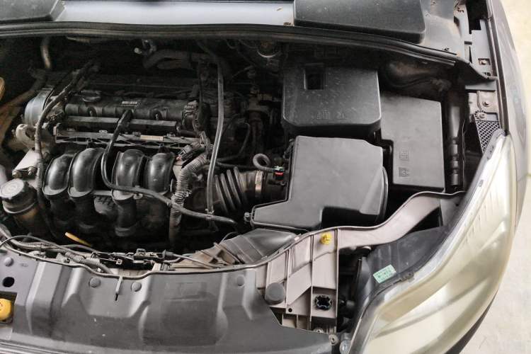 Used Ford Focus 2012 Sedan 1.6L Automatic Comfort Model Engine Bay Left