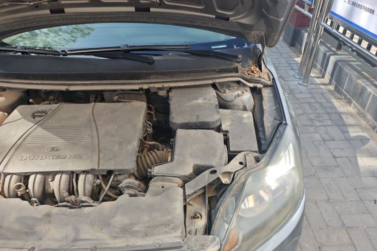 Used Ford Focus 2012 Hatchback Classic 1.8L Automatic Fashion Edition Engine Bay Left
