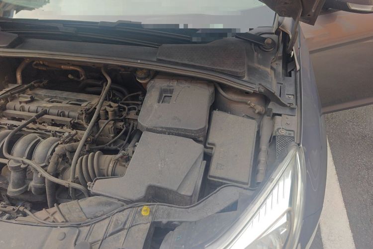 Used Ford Focus 2012 Sedan 1.6L Automatic Fashion Edition Engine Bay Left