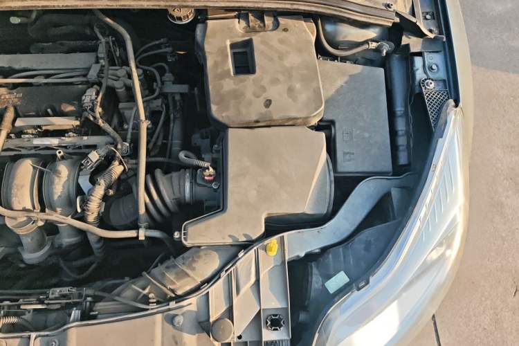 Used Ford Focus 2012 Hatchback 1.6L Automatic Comfort Model Engine Bay Left