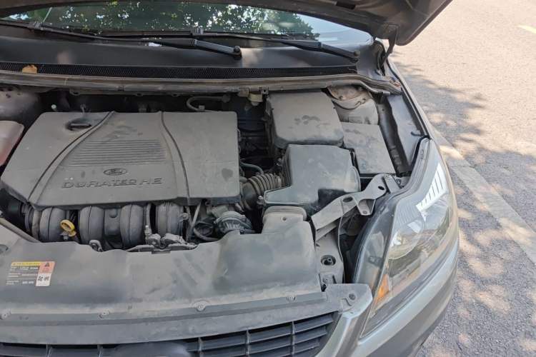 Used Ford Focus 2012 Hatchback Classic 1.8L Manual Fashion Edition Engine Bay Left