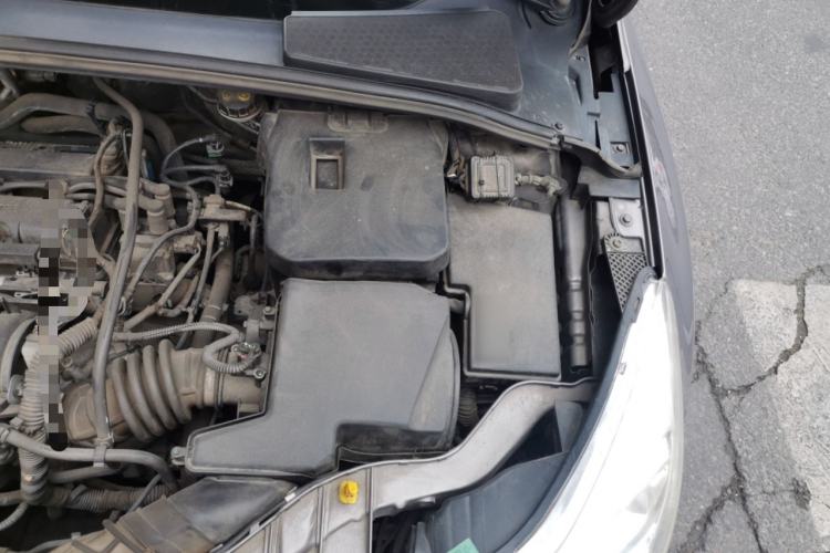 Used Ford Focus 2012 Sedan 1.6L Automatic Comfort Model Engine Bay Left