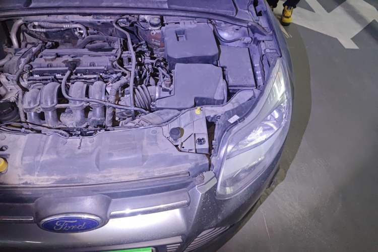 Used Ford Focus 2012 Sedan 1.6L Automatic Fashion Edition Engine Bay Left