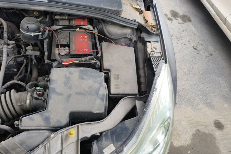 Used Ford Focus 2012 Sedan 1.6L Automatic Fashion Edition Engine Bay Left