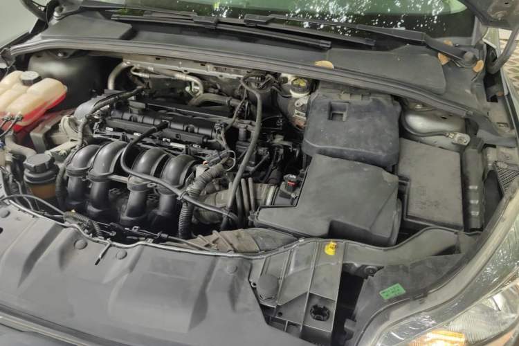 Used Ford Focus 2012 Sedan 1.6L Automatic Fashion Edition Engine Bay Left