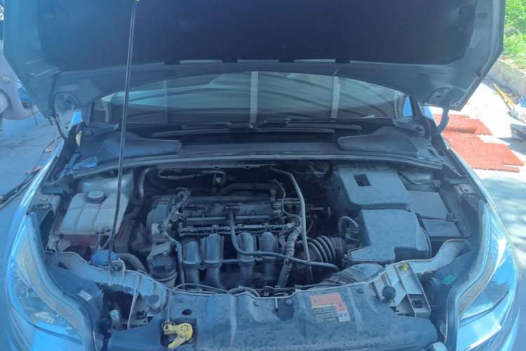 Used Ford Focus 2012 Sedan 1.6L Automatic Fashion Edition Engine Bay