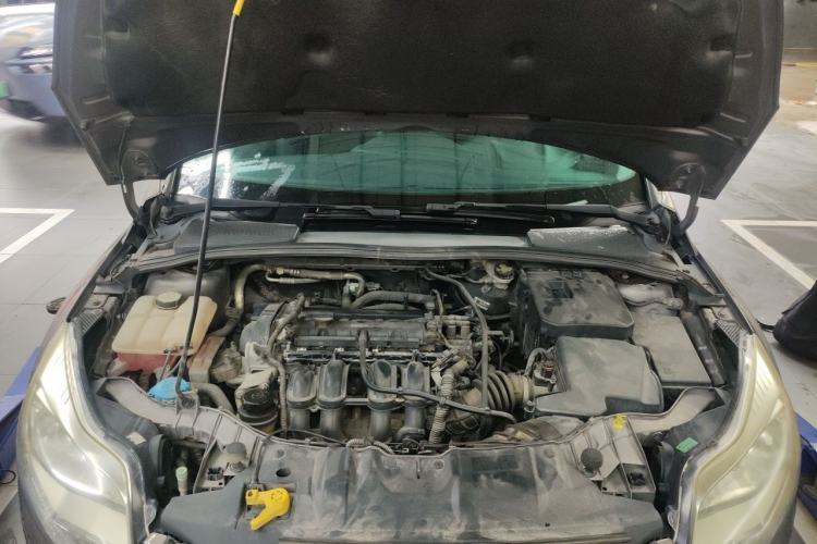 Used Ford Focus 2012 Sedan 1.6L Automatic Fashion Edition Engine Bay