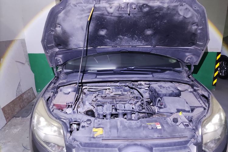 Used Ford Focus 2012 Sedan 1.6L Automatic Fashion Edition Engine Bay