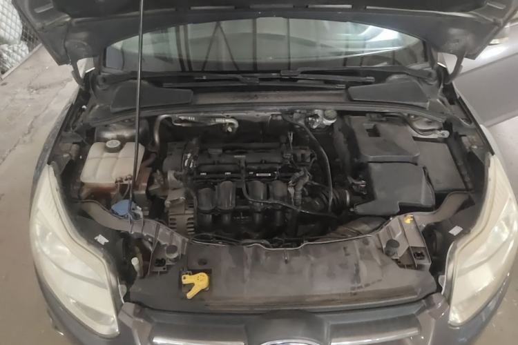 Used Ford Focus 2012 Sedan 1.6L Manual Fashion Edition Engine Bay