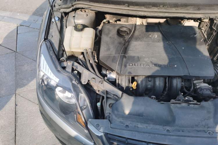 Used Ford Focus 2012 Hatchback Classic 1.8L Automatic Fashion Edition Engine Bay Right