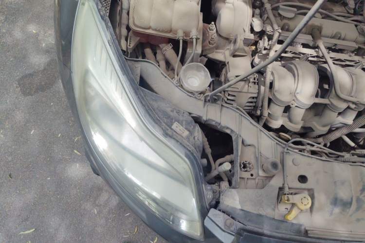 Used Ford Focus 2012 Hatchback 1.6L Manual Comfort Model Engine Bay Right