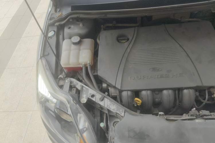 Used Ford Focus 2012 Hatchback Classic 1.8L Automatic Fashion Edition Engine Bay Right
