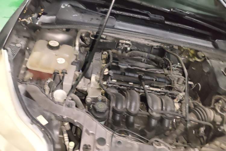 Used Ford Focus 2012 Sedan 1.6L Automatic Fashion Edition Engine Bay Right
