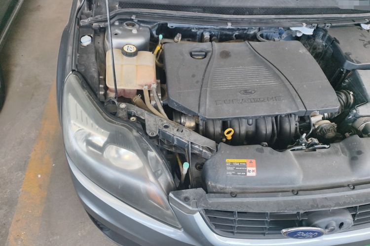 Used Ford Focus 2012 Hatchback Classic 1.8L Manual Fashion Edition Engine Bay Right