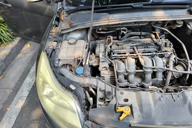 Used Ford Focus 2012 Hatchback 1.6L Manual Fashion Edition Engine Bay Right