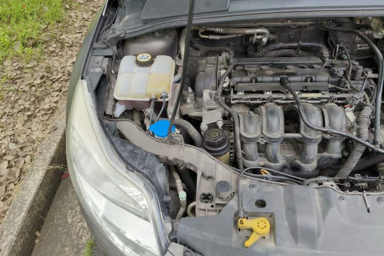 Used Ford Focus 2012 Sedan 1.6L Automatic Fashion Edition Engine Bay Right