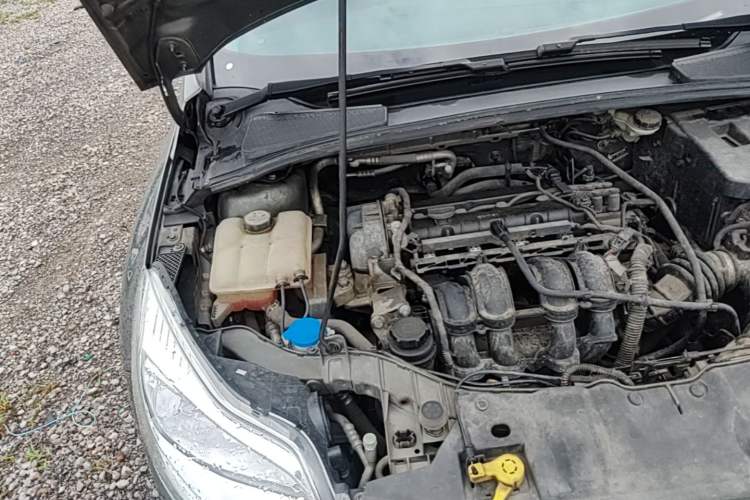 Used Ford Focus 2012 Sedan 1.6L Automatic Comfort Model Engine Bay Right