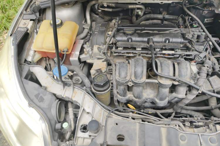 Used Ford Focus 2012 Hatchback 1.6L Automatic Fashion Edition Engine Bay Right