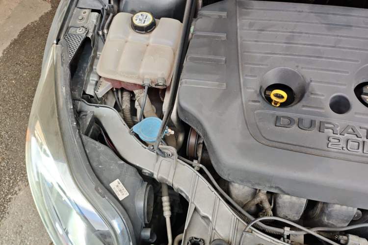 Used Ford Focus 2012 Hatchback 2.0L Automatic Luxury Sport Model Engine Bay Right