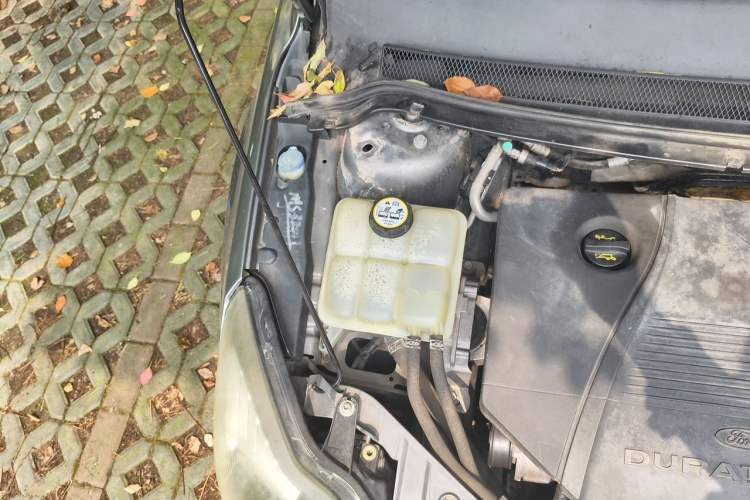 Used Ford Focus 2012 Hatchback Classic 1.8L Automatic Base Model Engine Bay Right