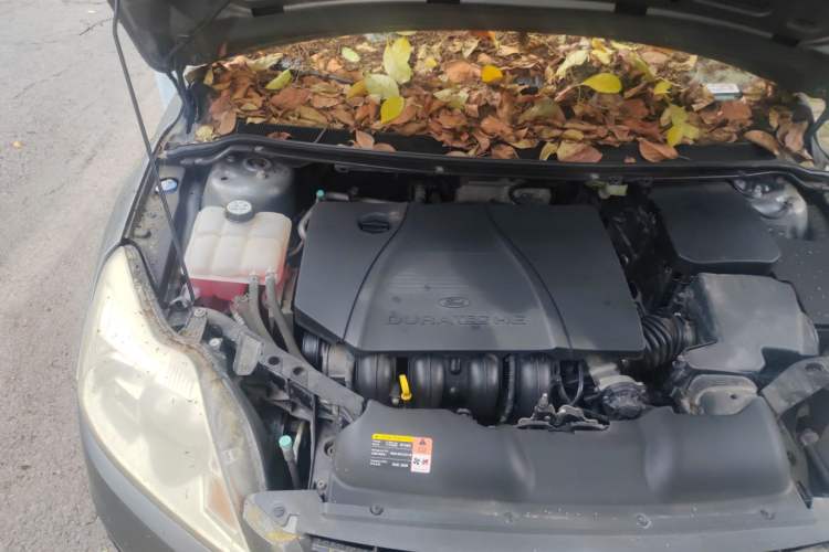 Used Ford Focus 2012 Sedan Classic 1.8L Automatic Base Model Engine Bay Right