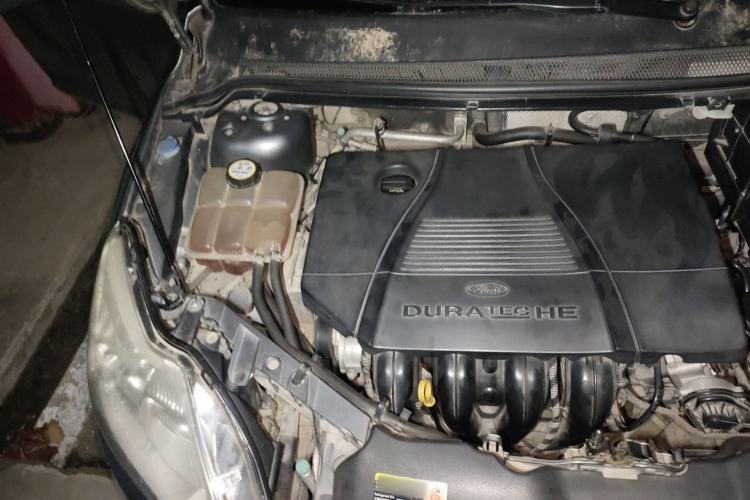Used Ford Focus 2012 Sedan Classic 1.8L Automatic Fashion Edition Engine Bay Right