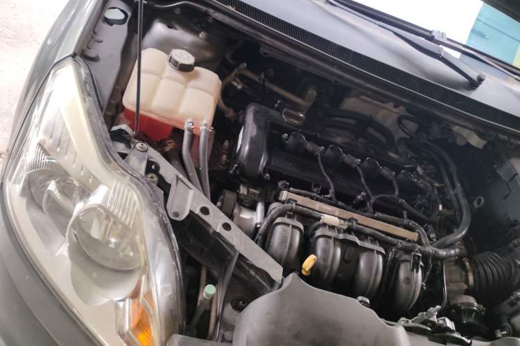 Used Ford Focus 2012 Sedan Classic 1.8L Automatic Fashion Edition Engine Bay Right