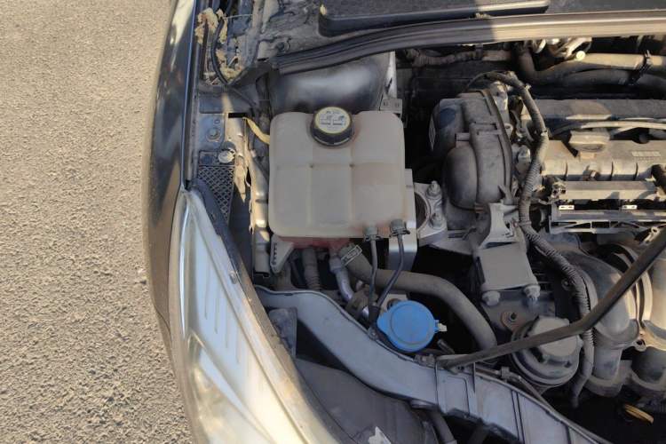 Used Ford Focus 2012 Sedan 1.6L Automatic Fashion Edition Engine Bay Right