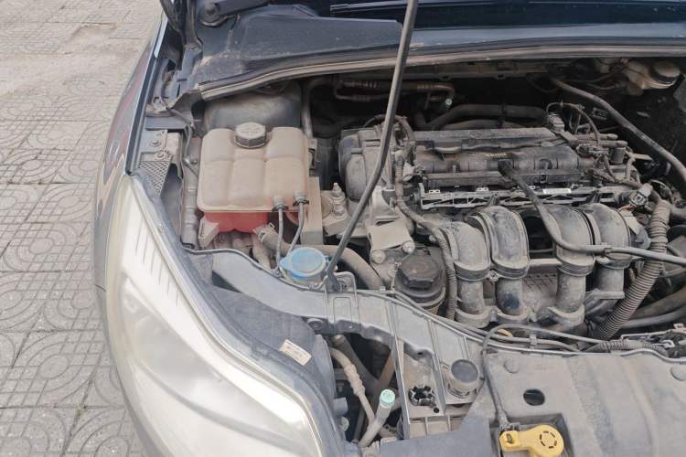 Used Ford Focus 2012 Sedan 1.6L Automatic Fashion Edition Engine Bay Right
