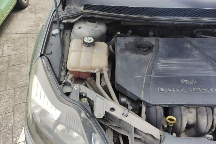 Used Ford Focus 2012 Hatchback Classic 1.8L Manual Base Model Engine Bay Right