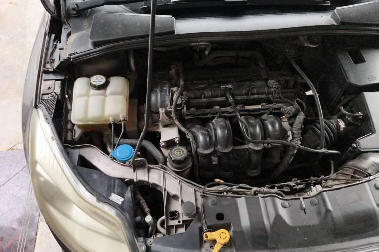 Used Ford Focus 2012 Sedan 1.6L Automatic Comfort Model Engine Bay Right