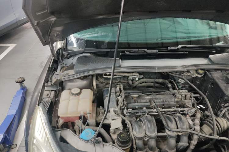 Used Ford Focus 2012 Sedan 1.6L Automatic Fashion Edition Engine Bay Right