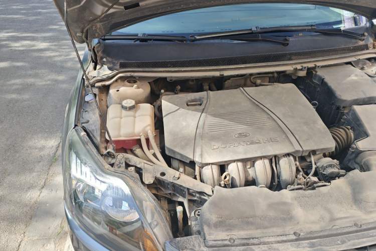 Used Ford Focus 2012 Hatchback Classic 1.8L Automatic Fashion Edition Engine Bay Right