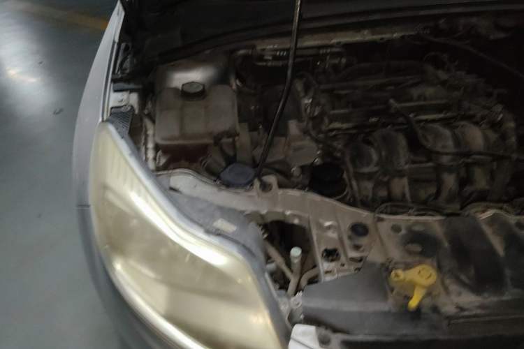 Used Ford Focus 2012 Hatchback 1.6L Automatic Comfort Model Engine Bay Right