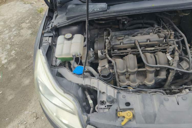 Used Ford Focus 2012 Sedan 1.6L Automatic Comfort Model Engine Bay Right